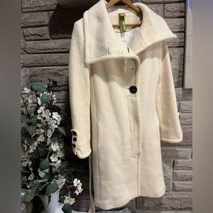 Soia and Kyo white/cream coat with belt and cowl neck. Size M.